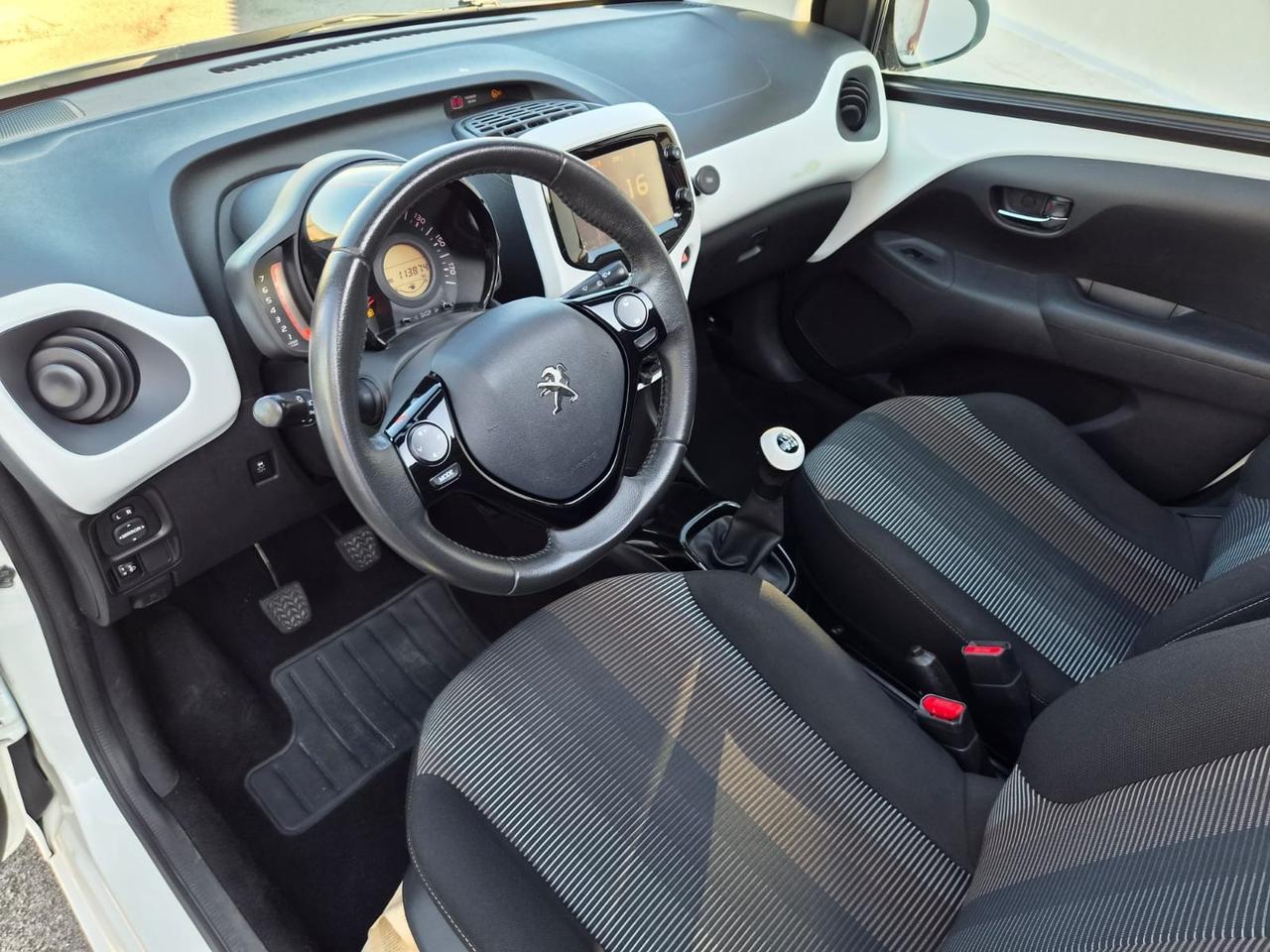 Peugeot 108 VTi 68 5 porte Allure