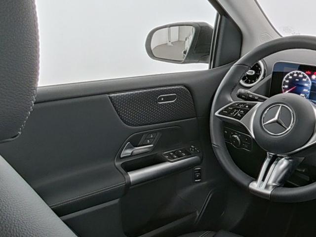 MERCEDES-BENZ B 180 Automatic Progressive Advanced