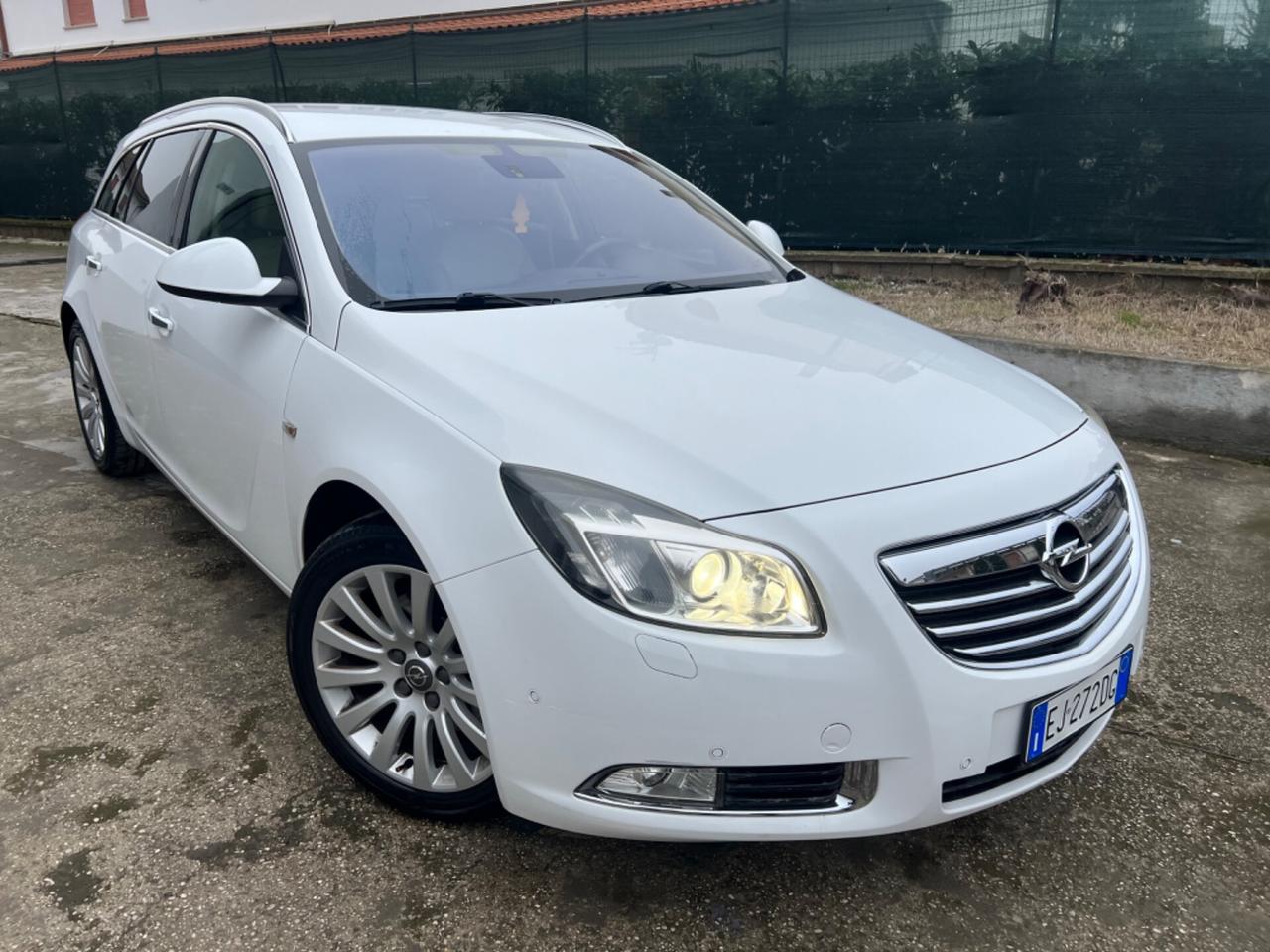 OPEL INSIGNIA AUTOMATICA DIESEL MODELLO SPORT FULL OPTIONAL