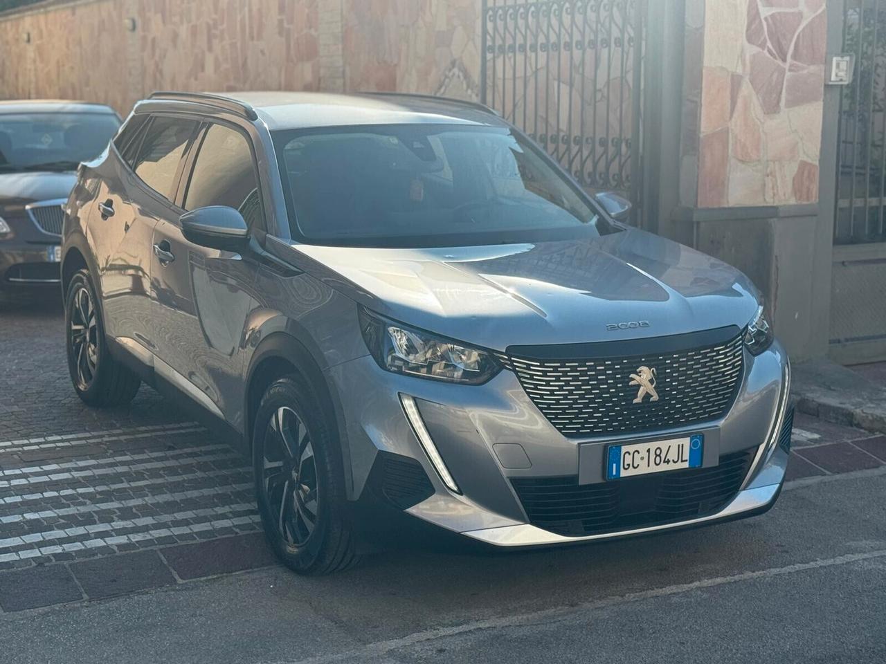 Peugeot 2008 BlueHDi 100 S&S Allure