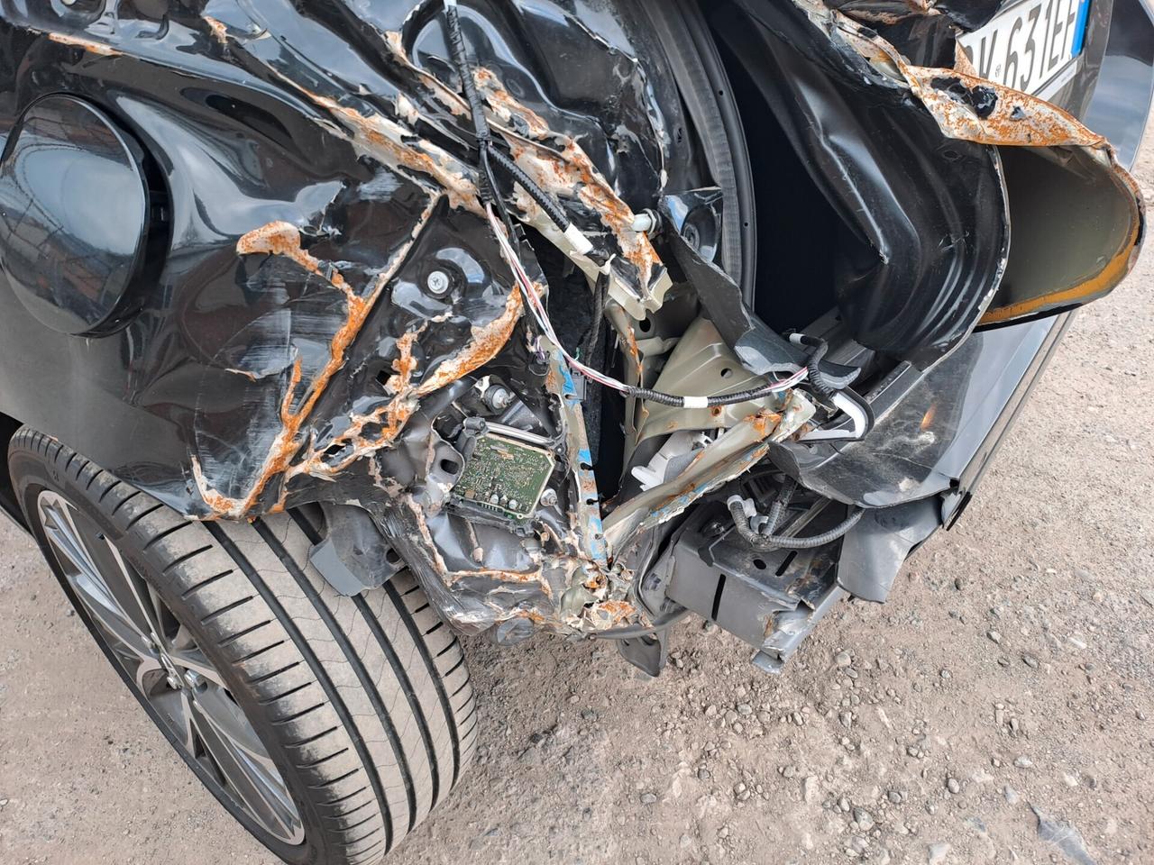 TOYOTA YARIS 1.5 HYBRID *SINISTRATA* GARANZIA 2027