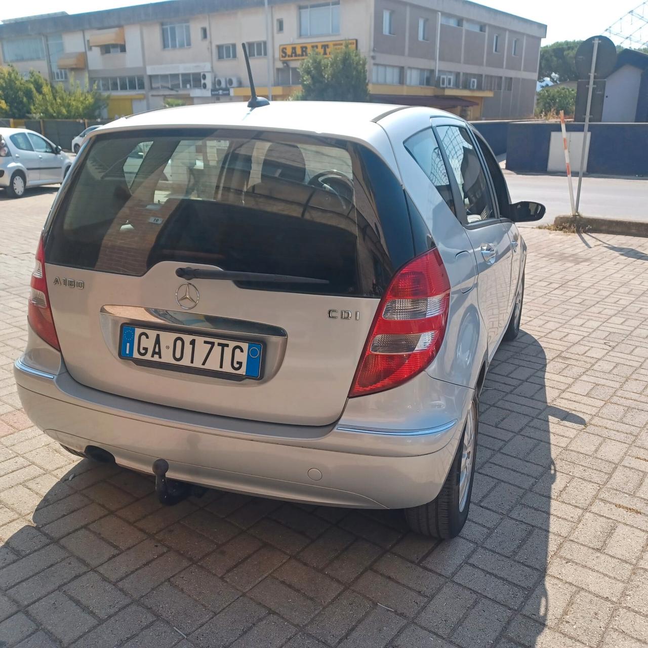 AUTOMATICA NEOPATENTATI CLASSE A 2.0TDI CON GANCIO DI TRAINO