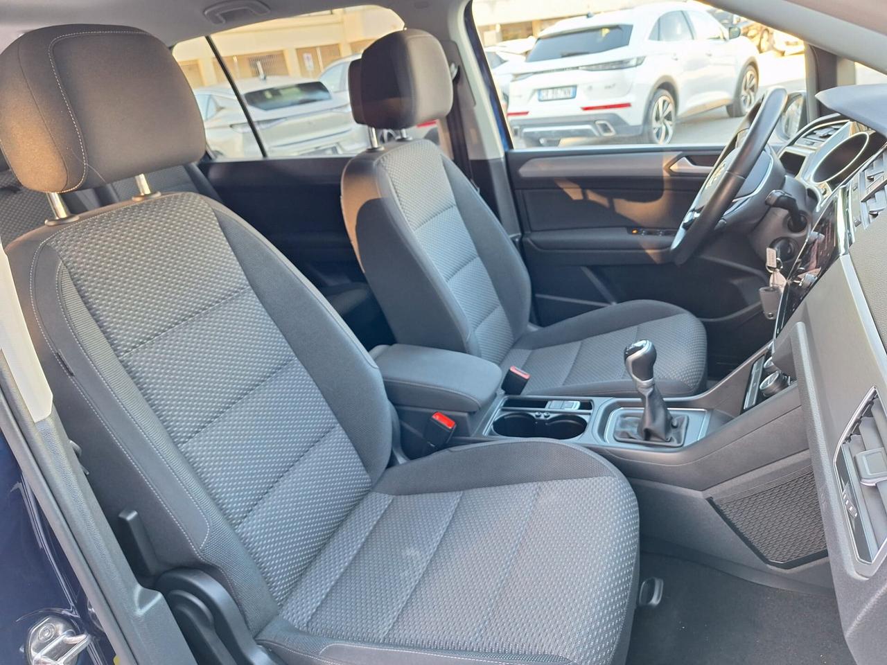 Volkswagen Touran 2.0 TDI 122 CV 7 POSTI Allestimento Business - Unico Proprietario Iva Esposta