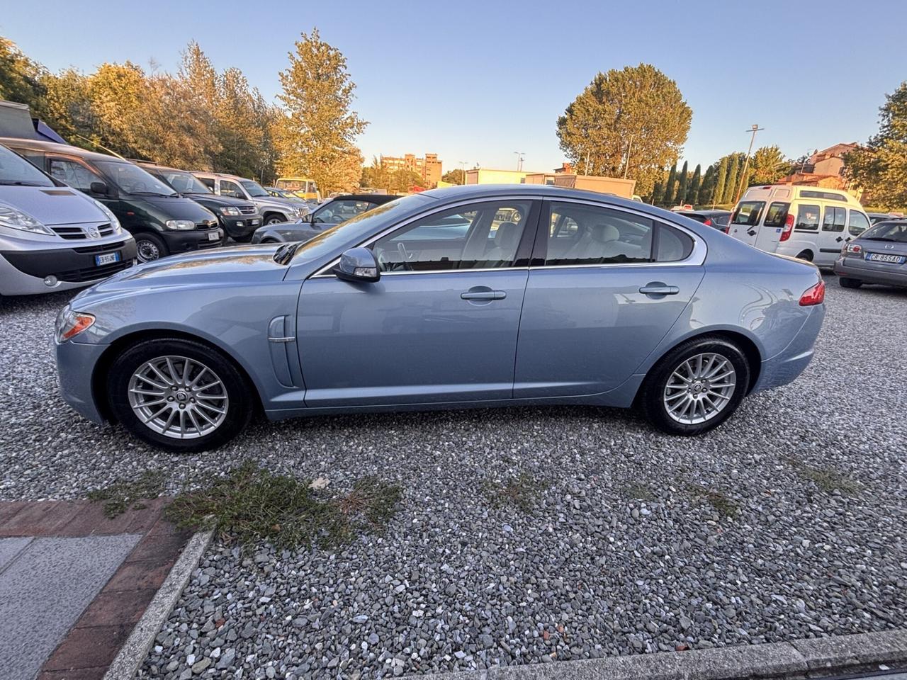 jaguar XF 2.7 D solo 54.000 km