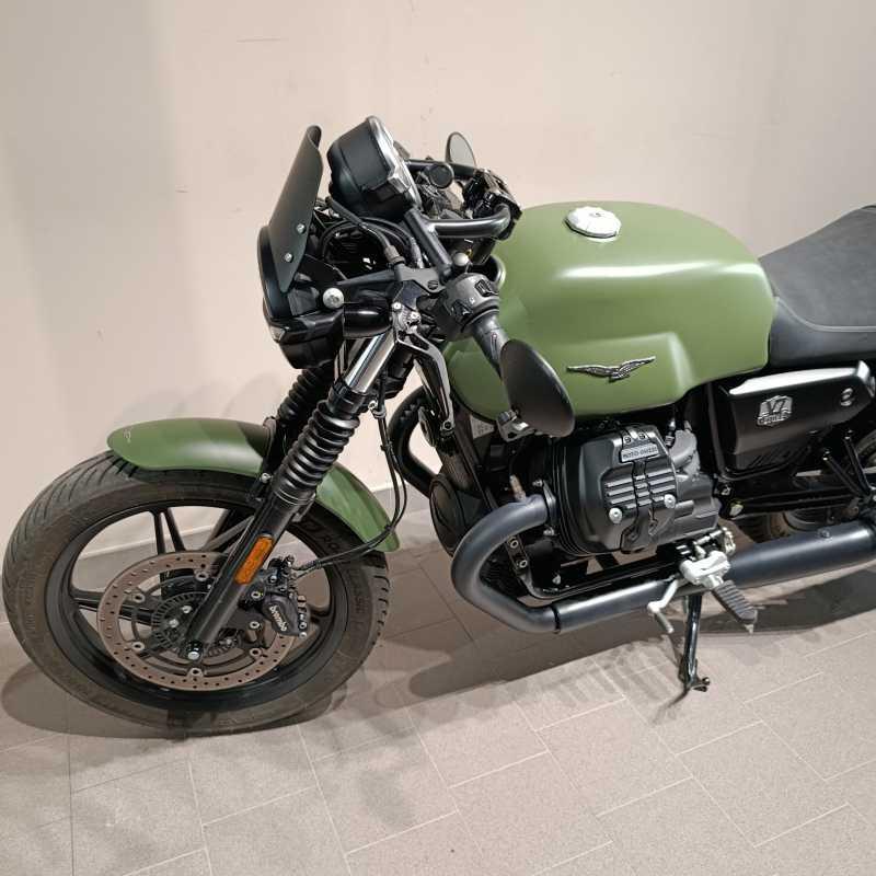 Moto Guzzi V7 Stone - 2024