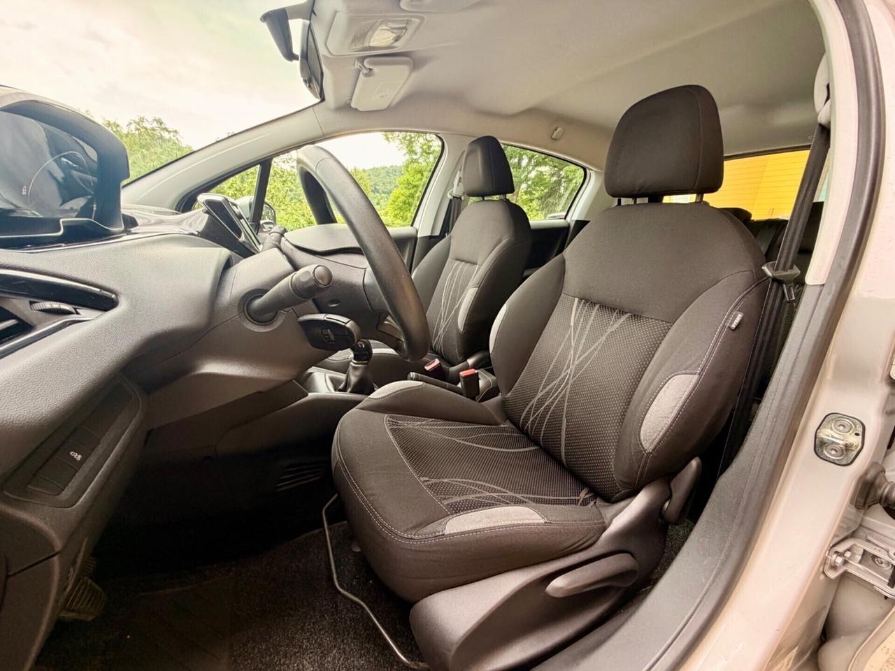 Peugeot 208 1.4 HDi 50kw OK NEOPATENTATI