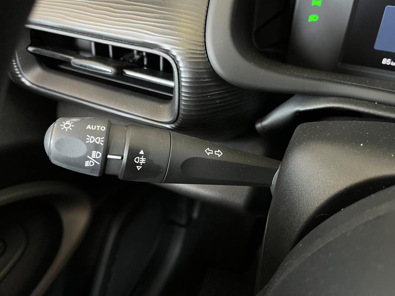 Jeep Avenger 1.2cc E-HYBRID 100cv C/AUT. LONGITUDE KM0