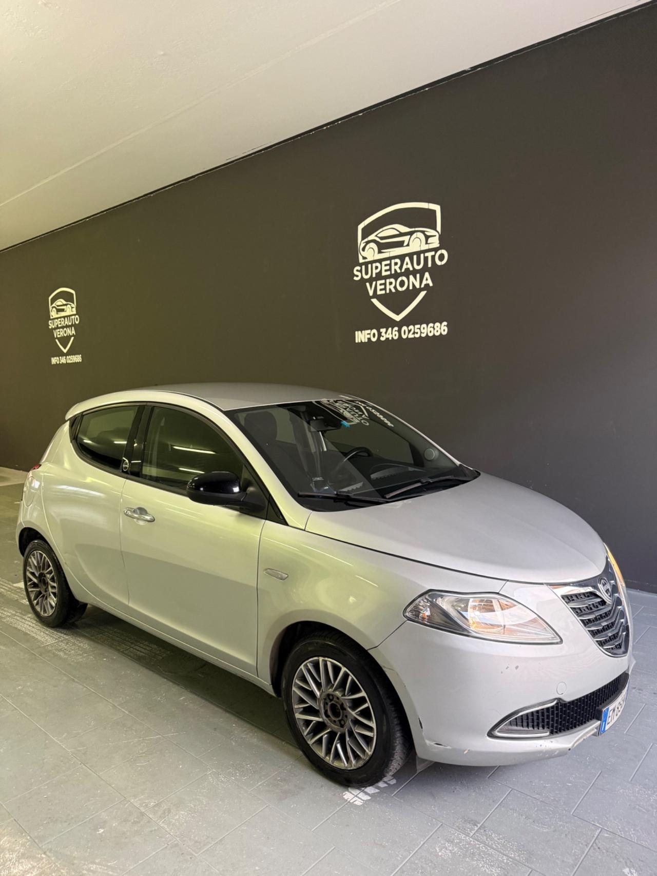 Lancia Ypsilon 1.2 69 CV 5 porte GPL Ecochic Silver