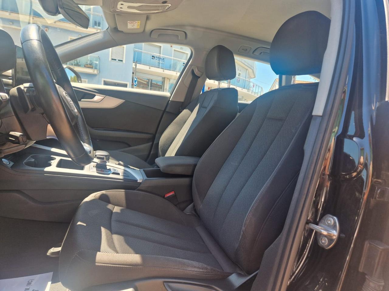 Audi A4 Avant 30 TDI/136 CV S tronic S line edition