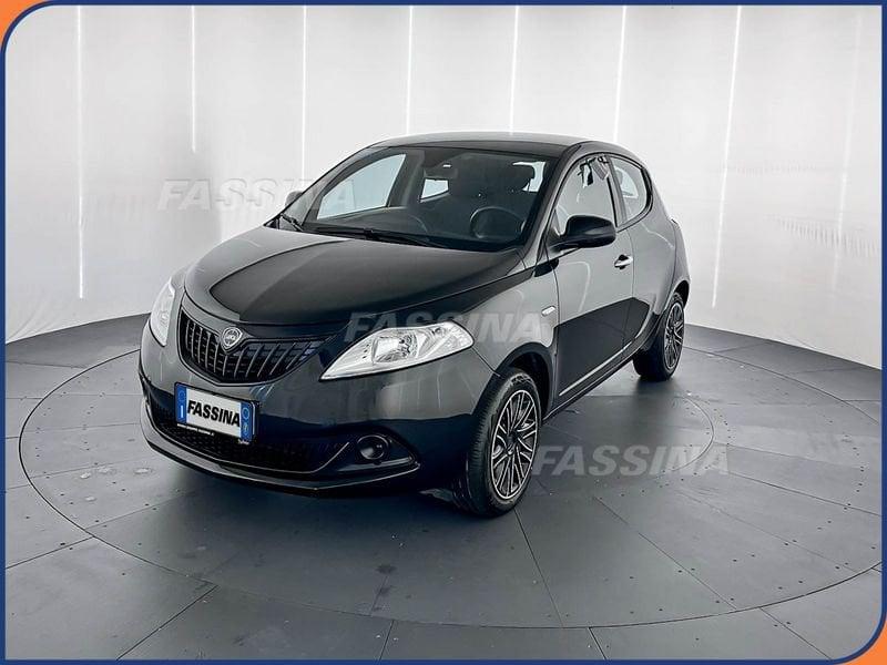 Lancia Ypsilon Ypsilon 1.0 firefly hybrid Silver Plus s&s 70cv