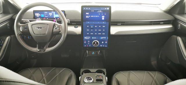 FORD Mustang Mach-E Standard Range 269 CV rwd (430 km di autonomia)