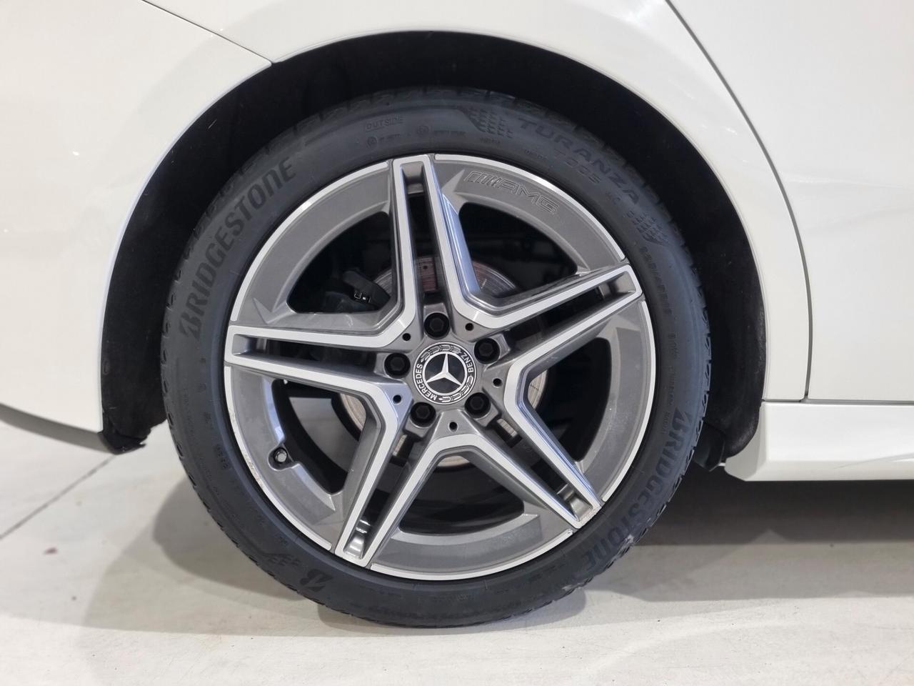 Mercedes-Benz A 180 d Automatic Premium AMG