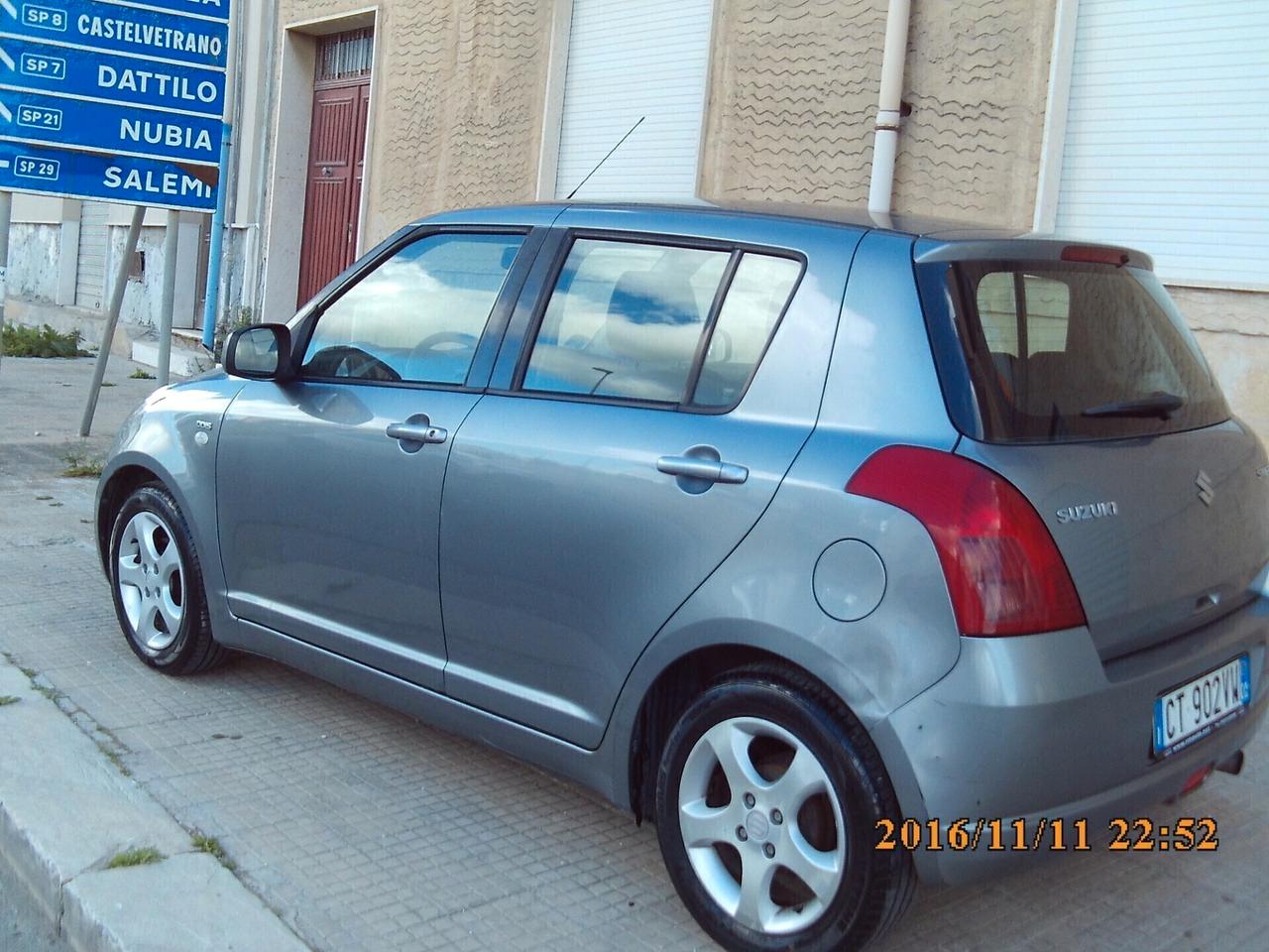 Suzuki Swift BERLINA
