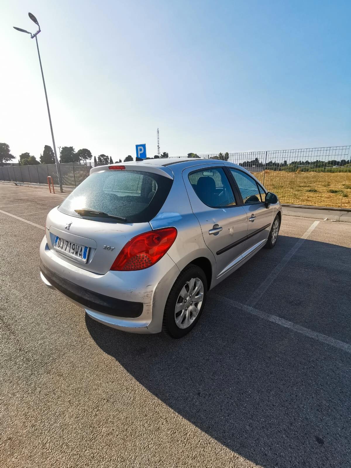 Peugeot 207 1.4 HDi 70CV 5p. ONE Line NEOPATENTATI