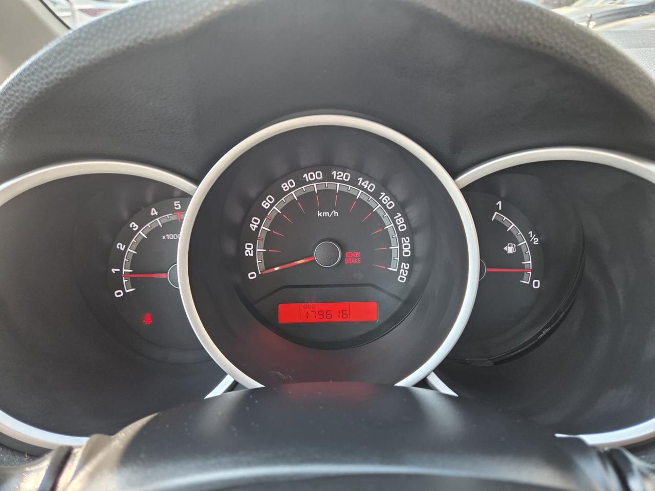 Kia Venga 1.6 CRDi VGT TX *NEOPATENTATI* EURO5*