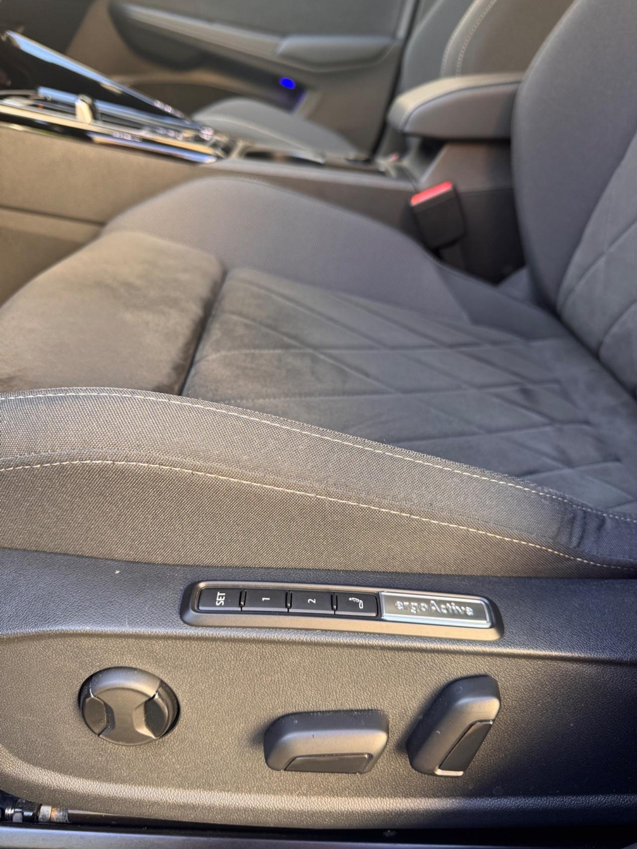 Volkswagen Golf 1.5 eTSI 130 CV EVO ACT DSG Style