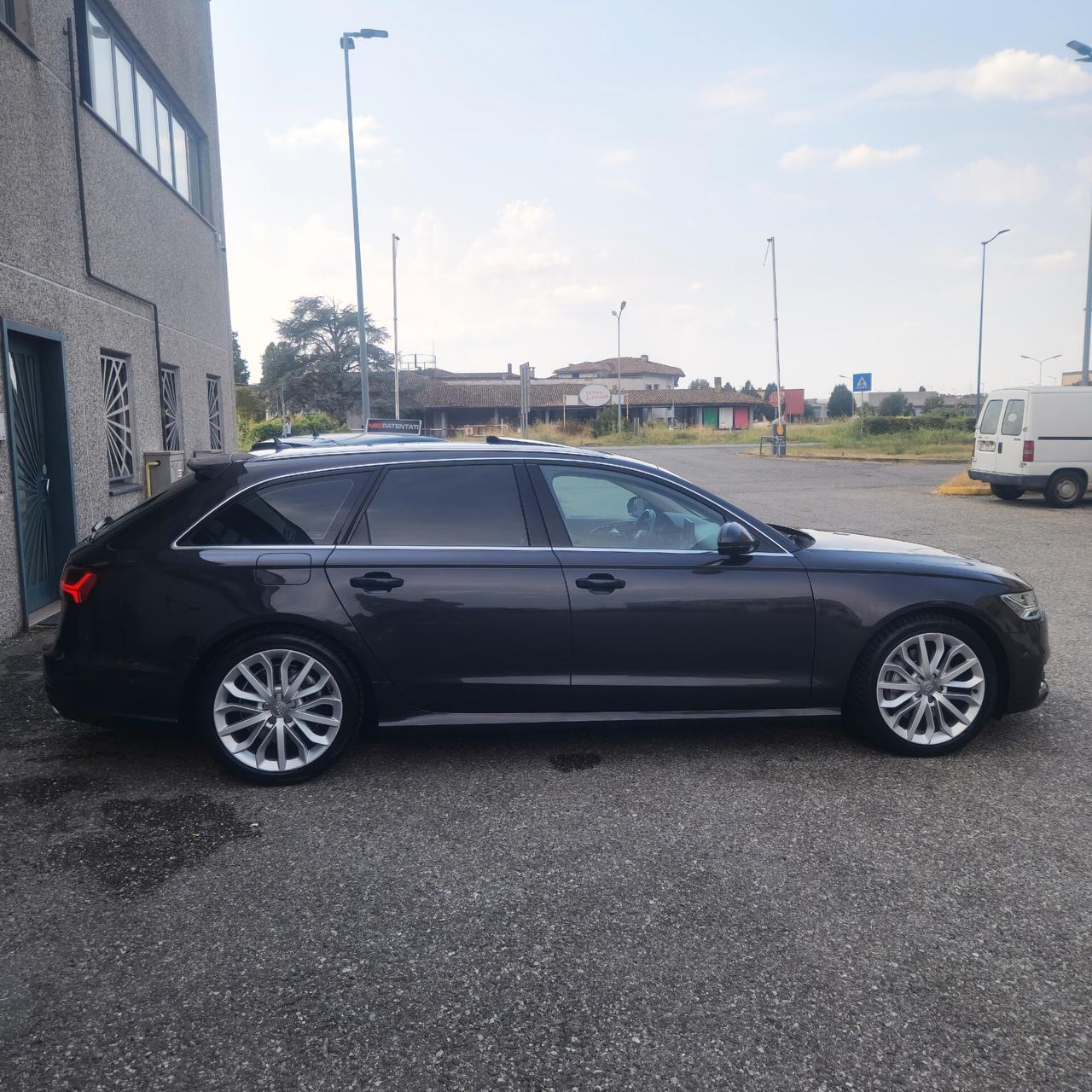 Audi A6 Avant 3.0 TDI 272 CV quattro S tronic Business Plus