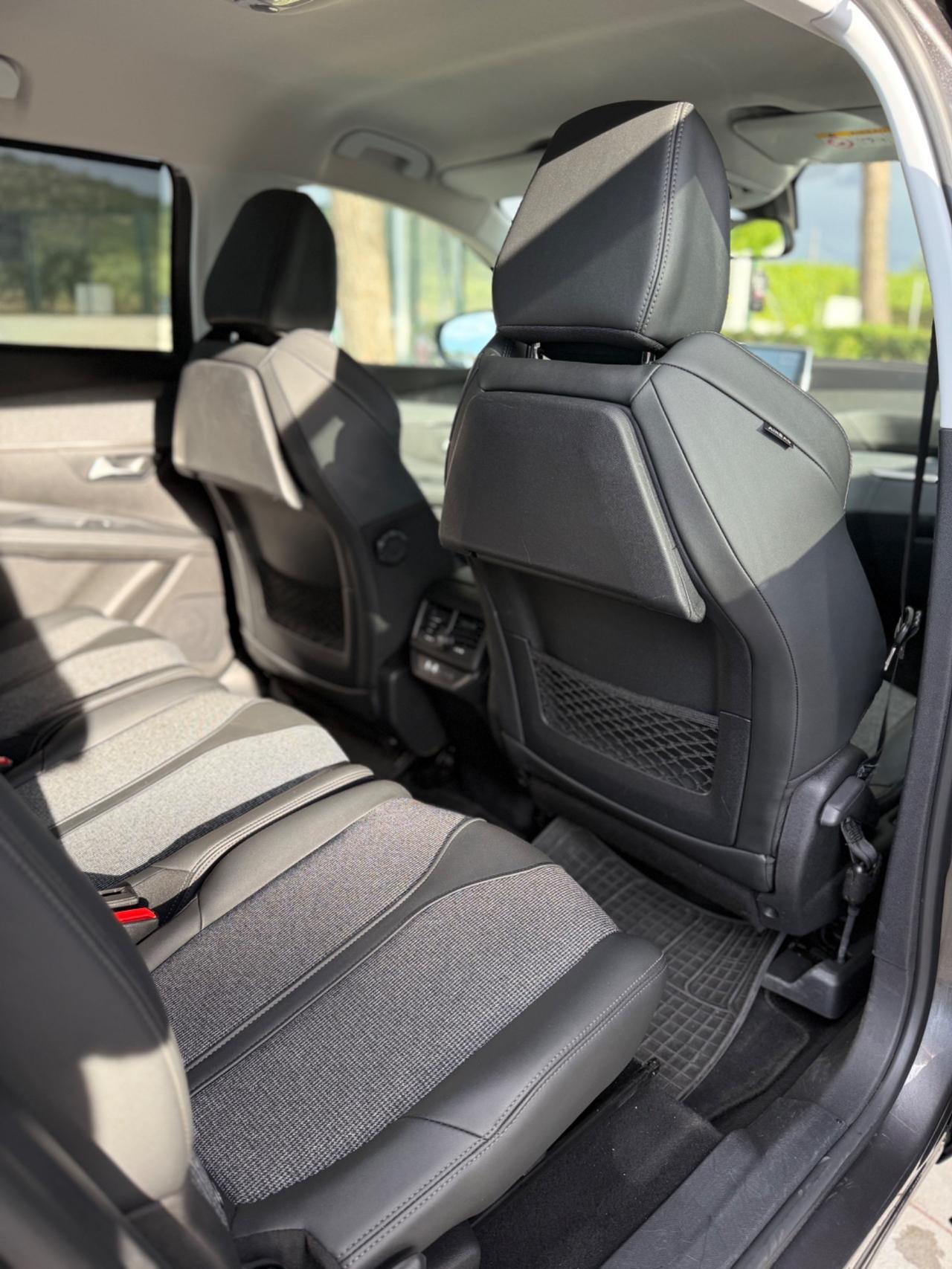 Peugeot 5008 BlueHDi 130 S&S Allure