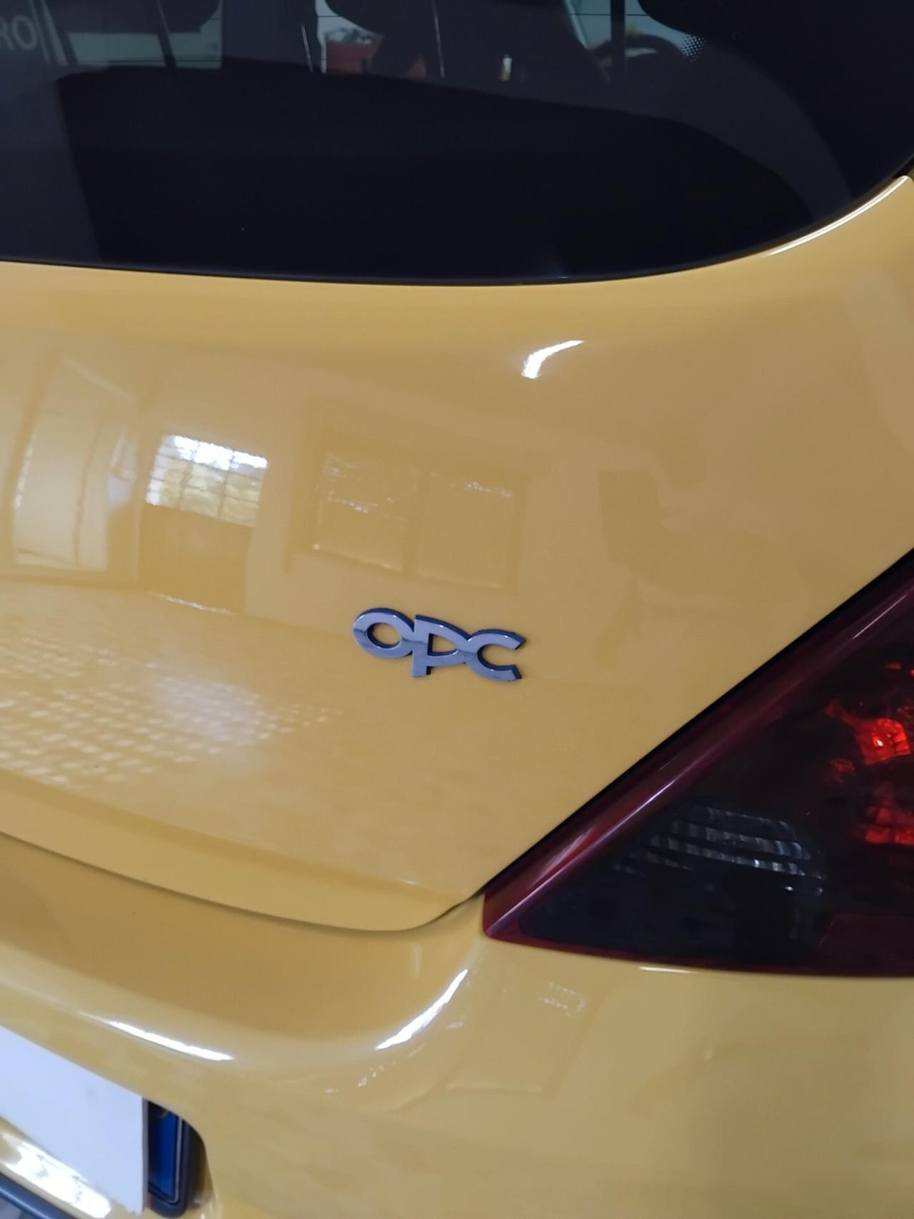 Opel Corsa 1.6 T 192CV 3 porte OPC