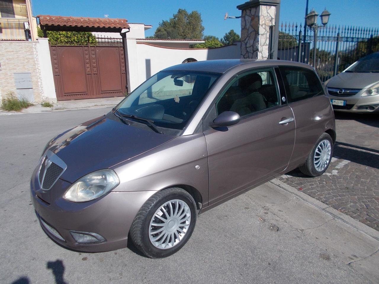 Lancia Ypsilon 1.4 Oro Ecochic GPL