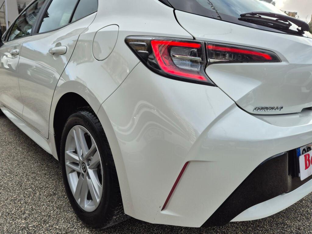 Toyota Corolla 1.8 Hybrid Business