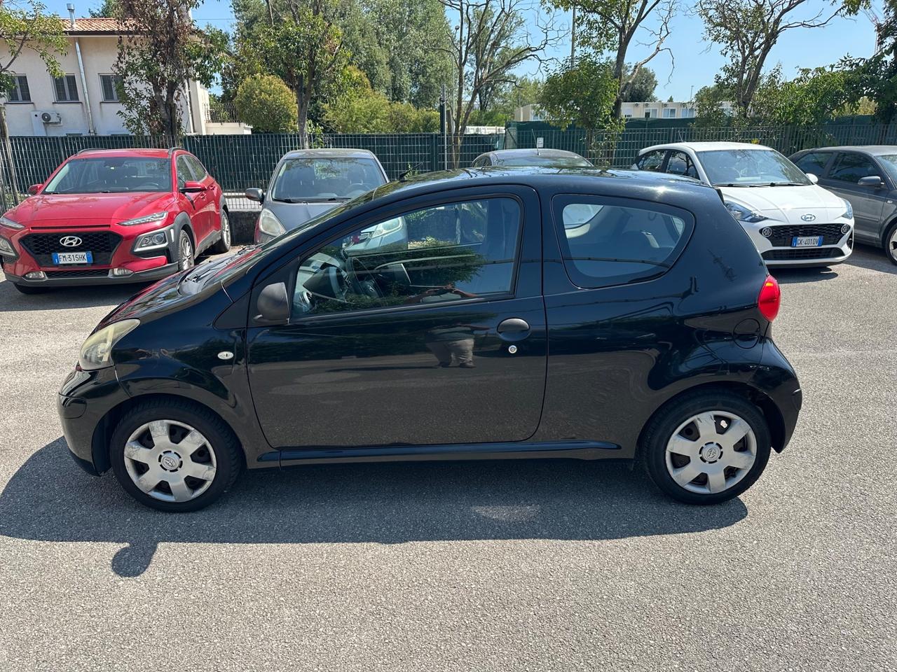 Toyota Aygo 1.0 VVT-i 3p. Now - 120.000km Neop.