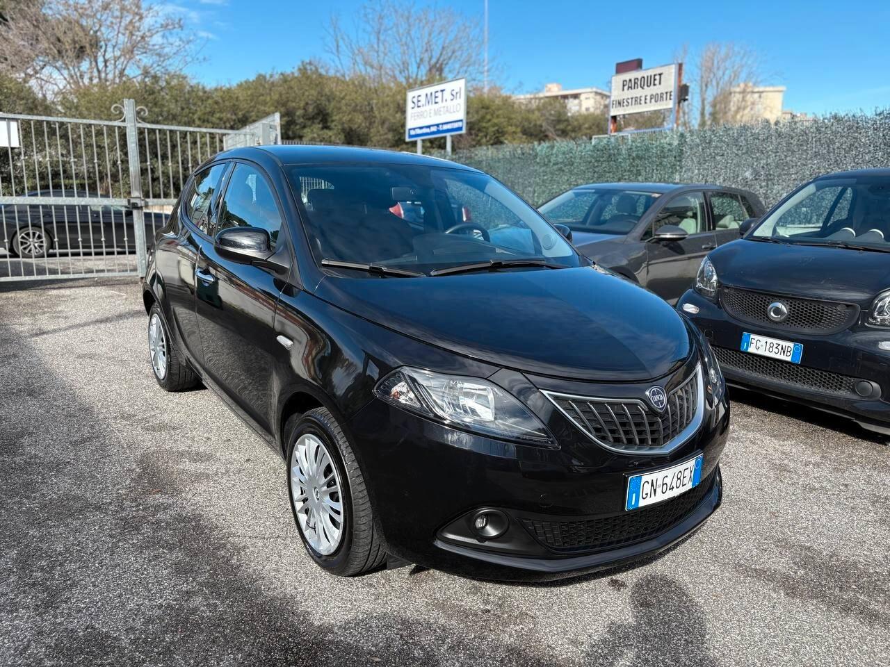 Lancia Ypsilon 1.0 FireFly 5 porte S&S Hybrid Gold