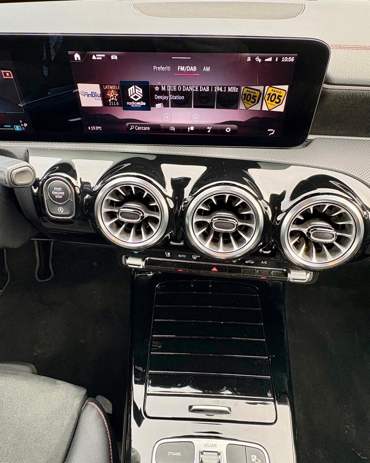 Mercedes-benz CLA 180 Automatic Shooting Brake AMG Line Premium