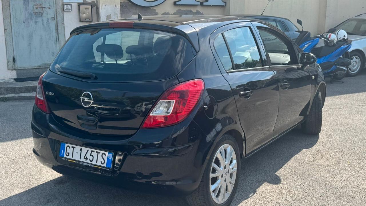 Opel Corsa 1.2 80CV 5 porte GPL-TECH Club