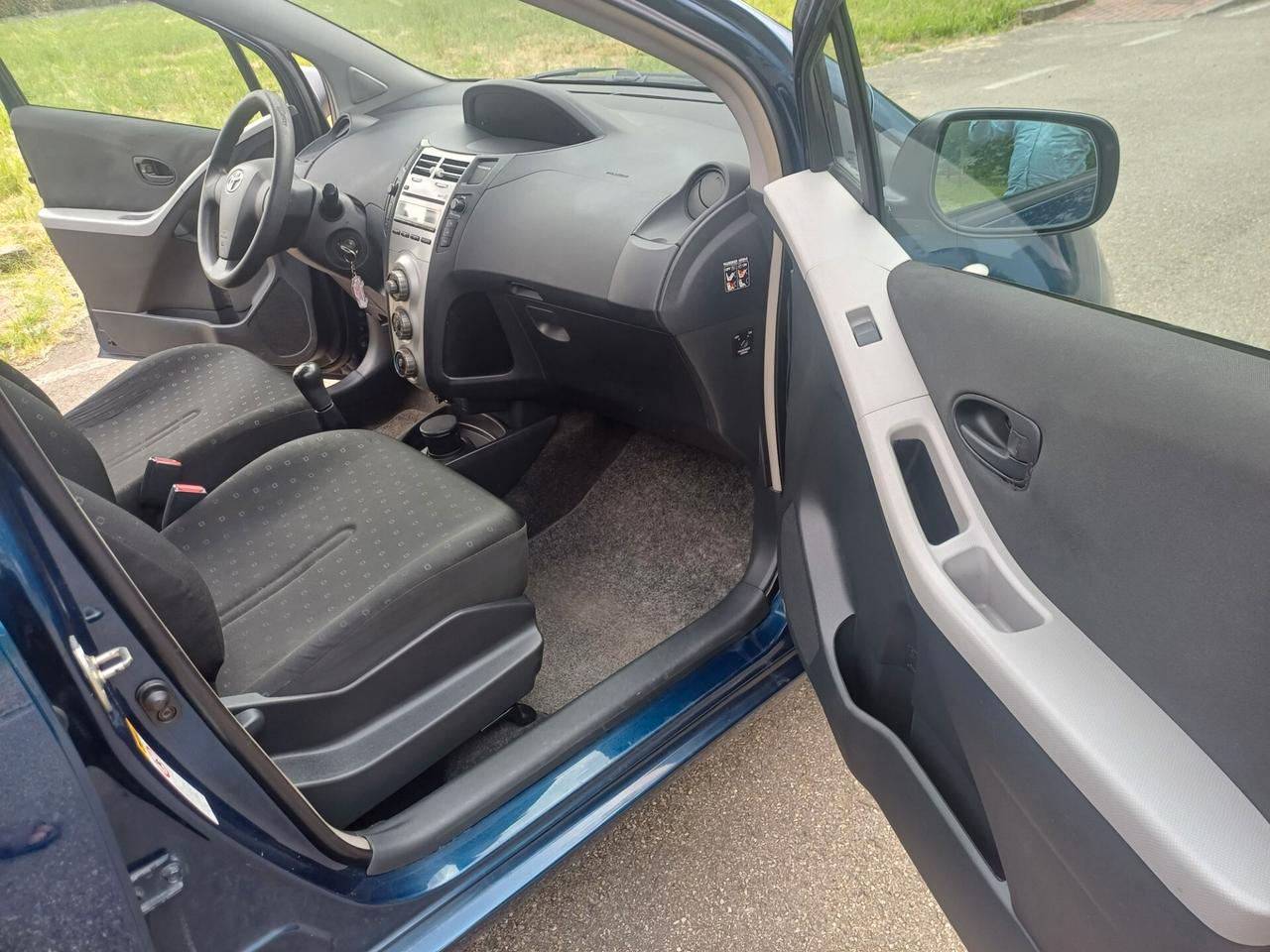 Toyota Yaris 1.3 5 porte Sol