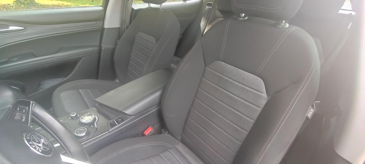 Alfa Romeo Stelvio 2.2 Turbodiesel 180 CV AT8 Q4 BUSINESS