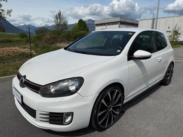 Volkswagen Golf GTI Golf 2.0 TSI 3p. GTI