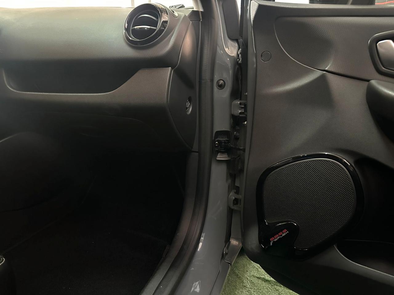 Renault Clio dCi 8V 90 CV 5 porte Moschino Intens