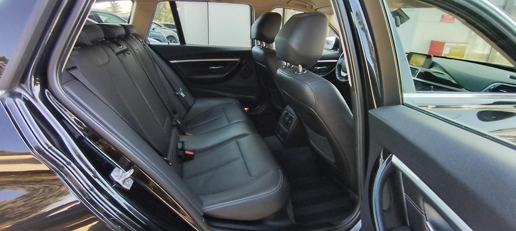 BMW Serie 3 Touring 318 d Luxury