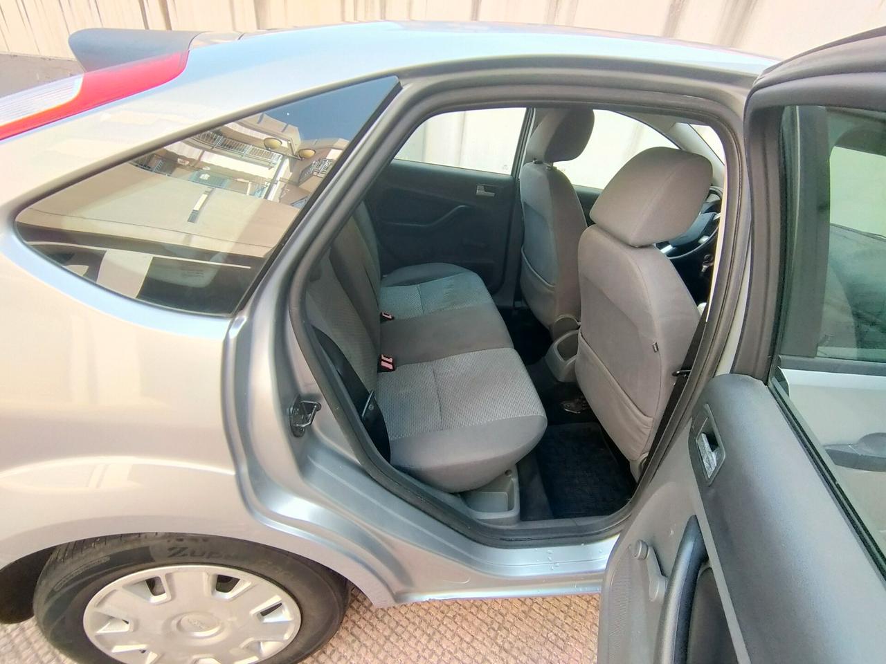 Ford Focus BERLINA GPL