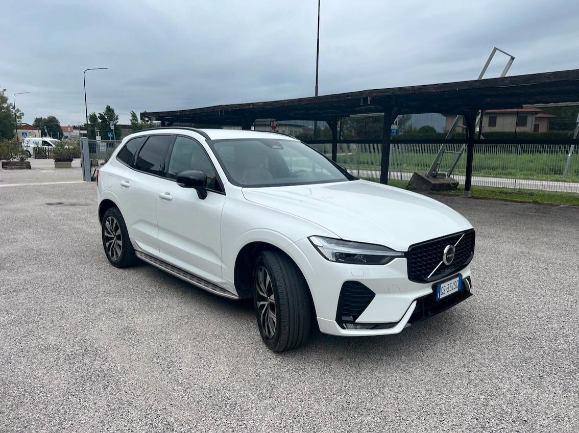 Volvo XC60 2.0 b4 Plus Dark awd auto - FULL OPTIONAL