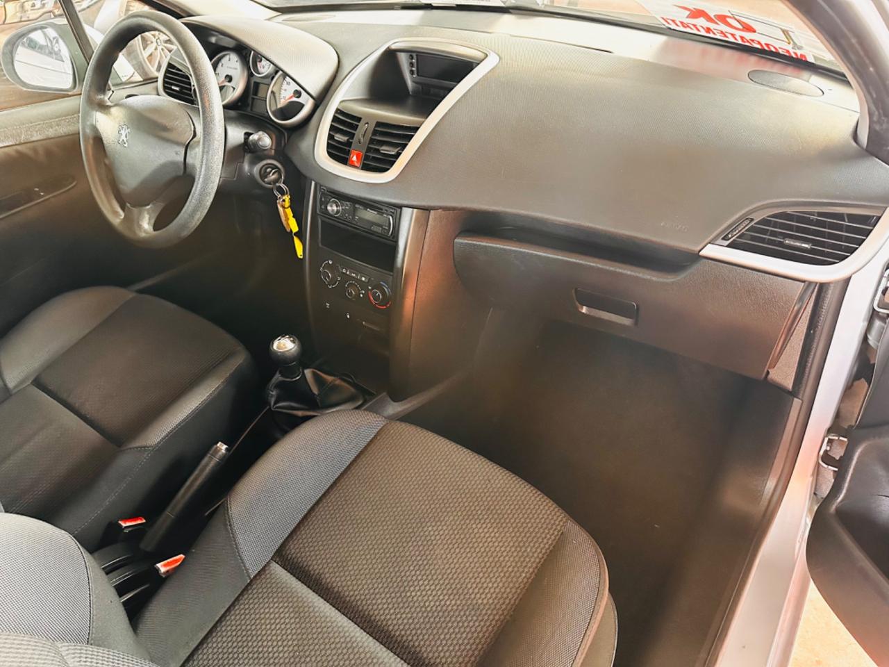 Peugeot 207 1.4 8V 75CV X Line ECO GPL
