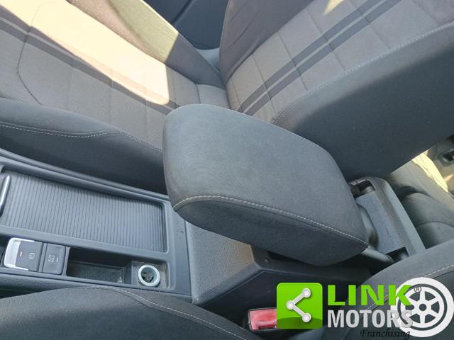 VOLKSWAGEN Golf Business 1.4 TSI 140 CV DSG 5p. Highline BlueMot.