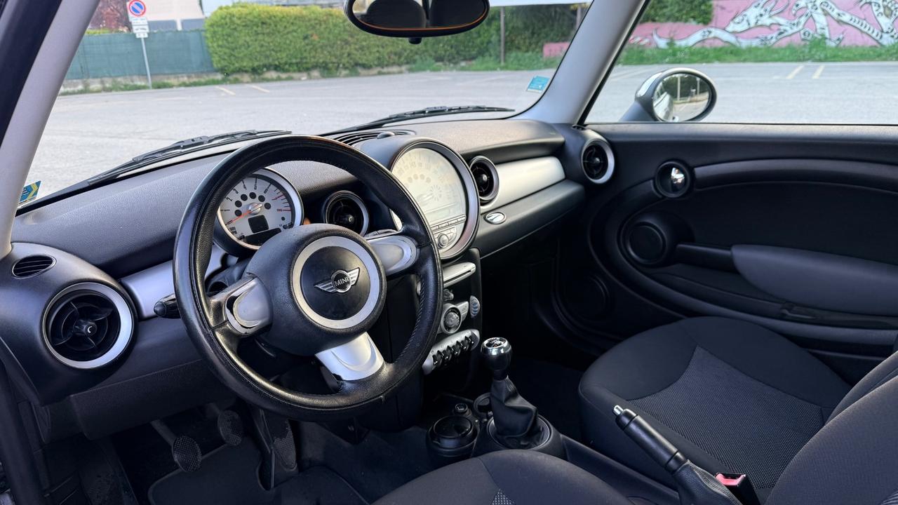 Mini Cooper 1.4 ok neopatentati