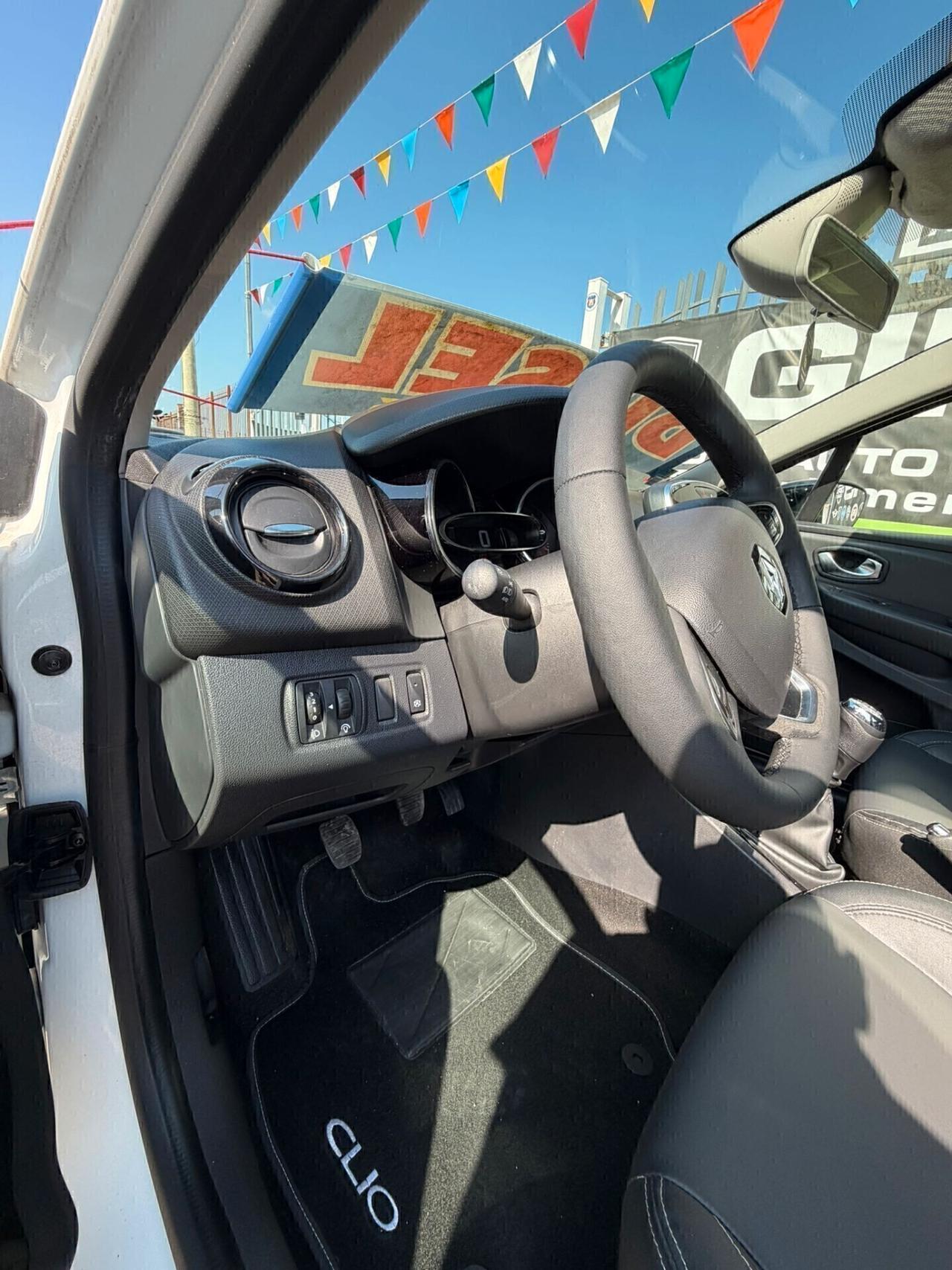 Renault Clio dCi 8V 75 CV 5 porte Duel2