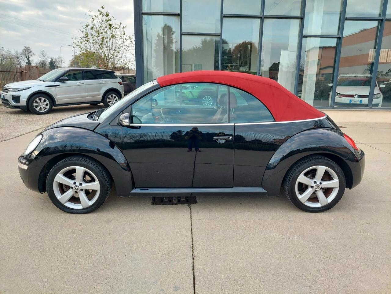 VW New Beetle 1.6 Cabrio Red Lim. Edt. GPL - 2010