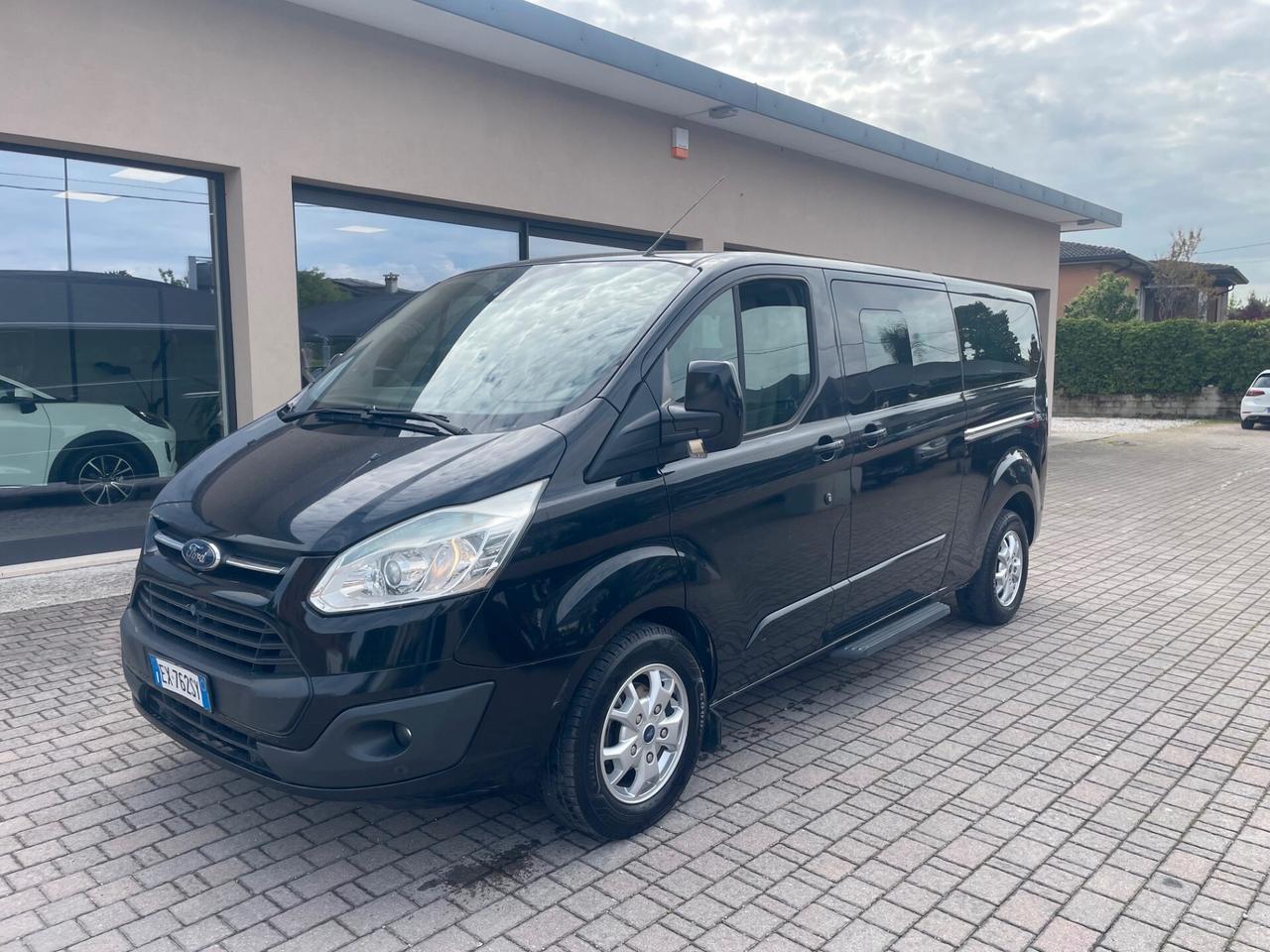 Ford Tourneo Custom 300 2.2 TDCi 155CV PL Titanium