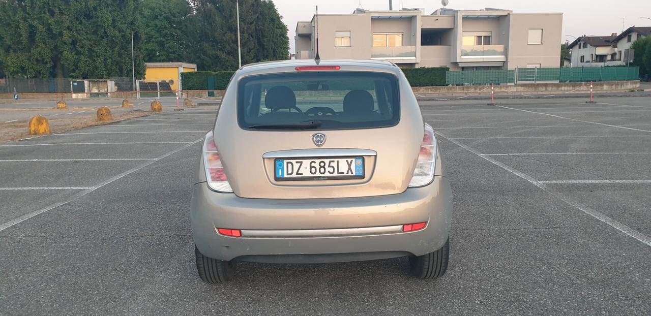 Lancia Ypsilon 1.4 Oro