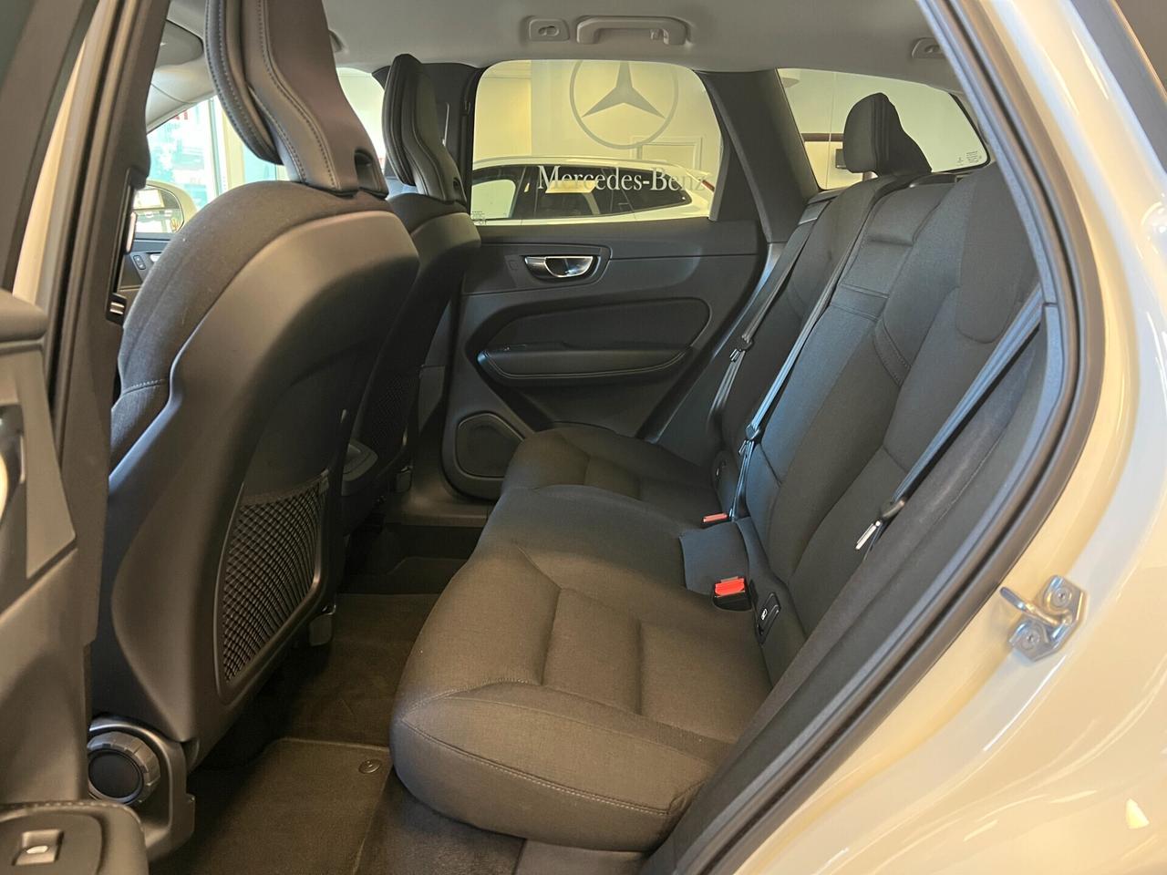 Volvo XC 60 B4 (d) Geartronic Momentum