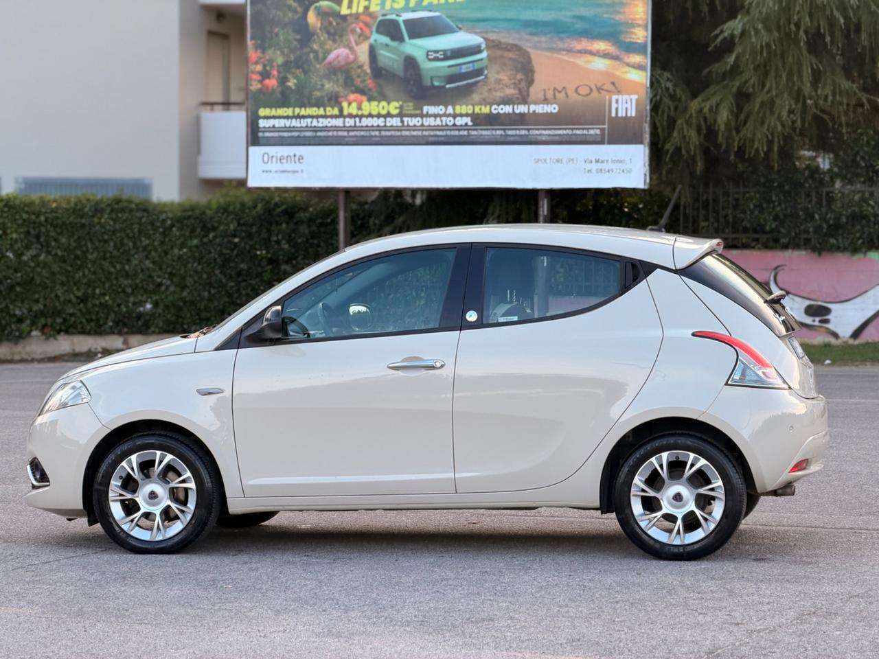 Lancia Ypsilon 1.2 69 CV 5 porte GPL Ecochic Gold
