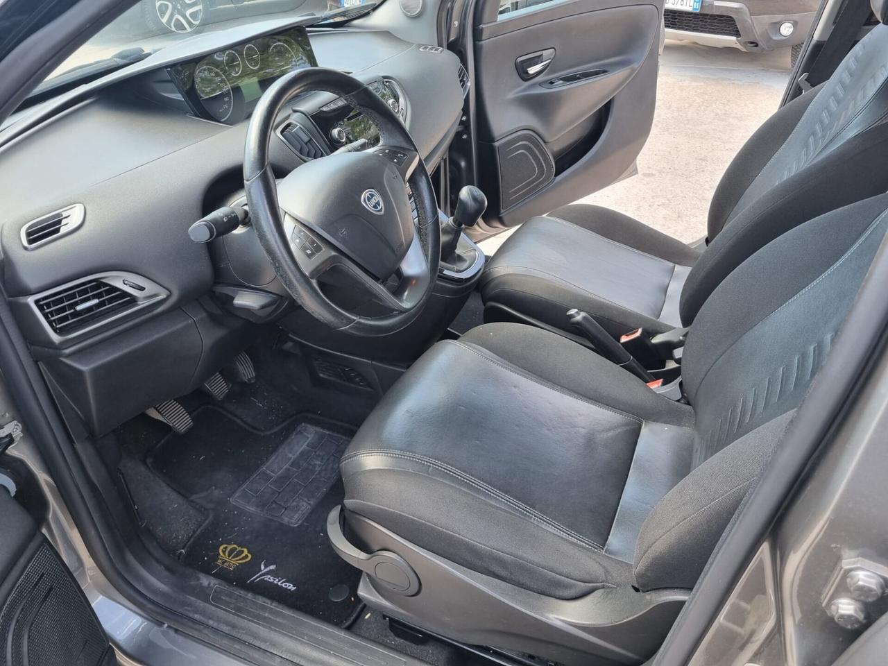 Lancia Ypsilon 1.3 MJT 16V 95 CV 5 porte S&S Plati