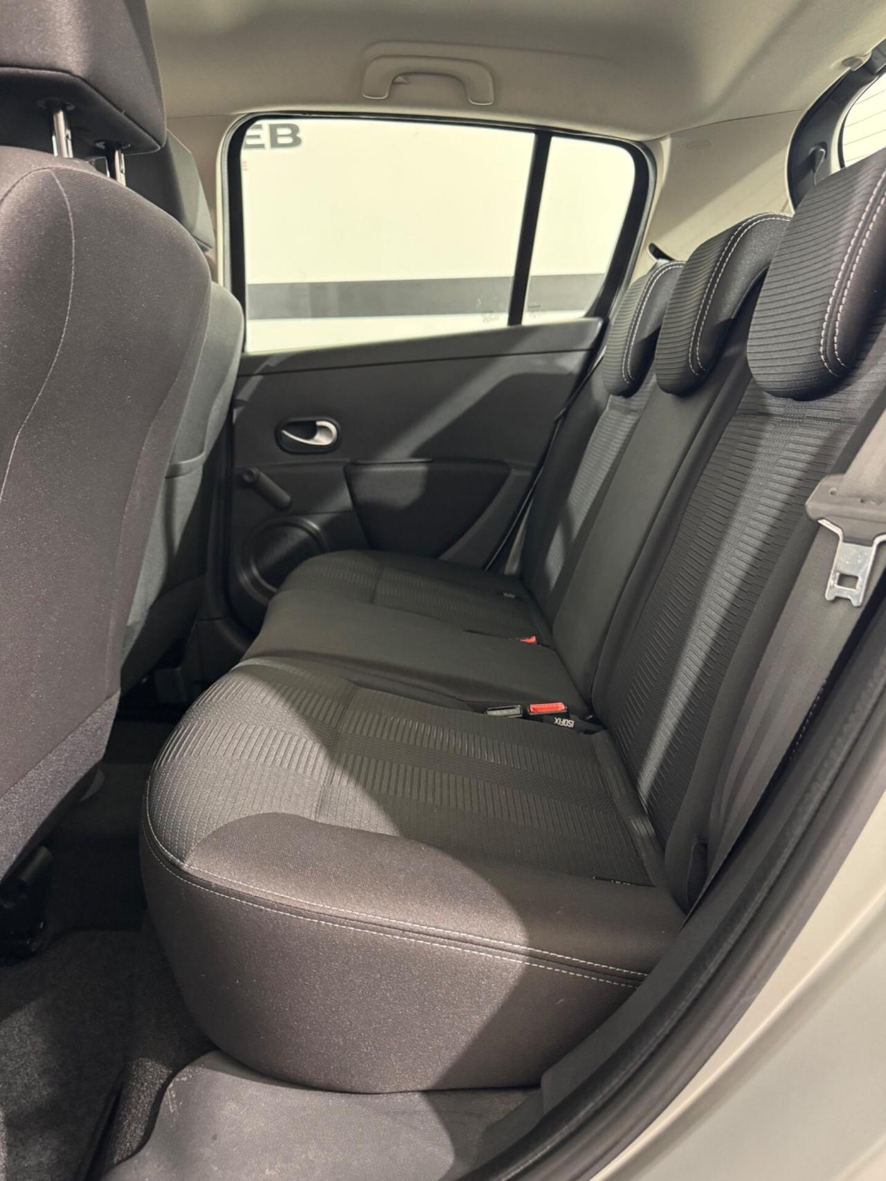 Renault Clio 1.2 16V 5 porte Dynamique* SOLO 39000 KM*