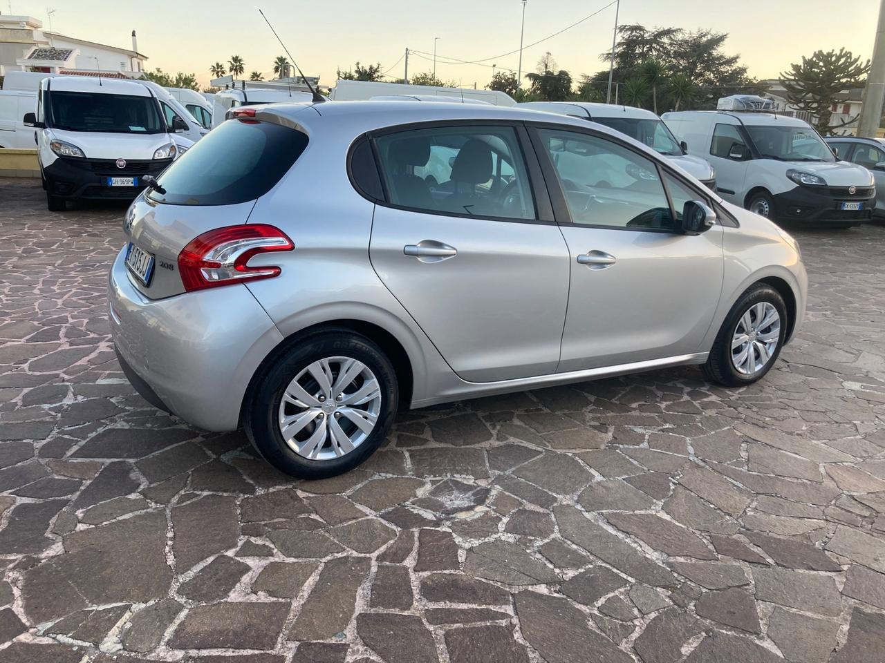Peugeot 208 1.2 PureTech 82CV 5 porte Allure