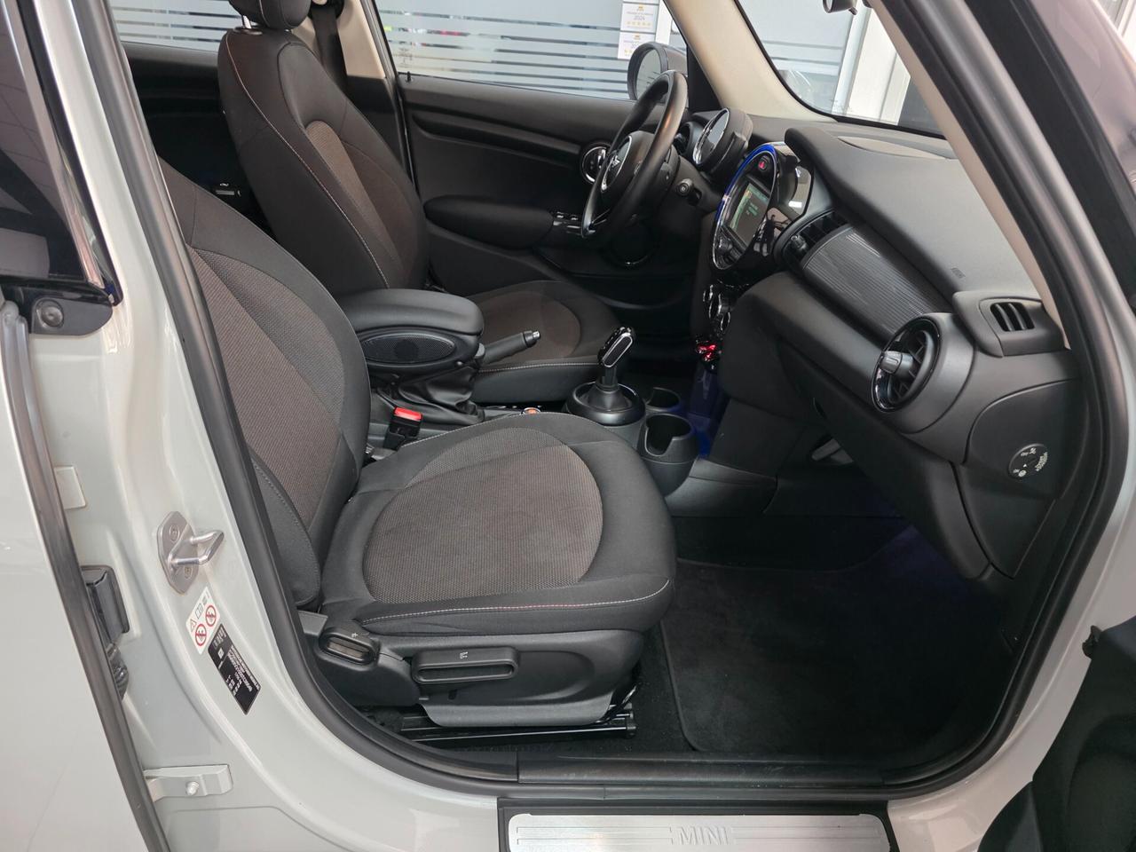 Mini 1.5 Cooper D Hype