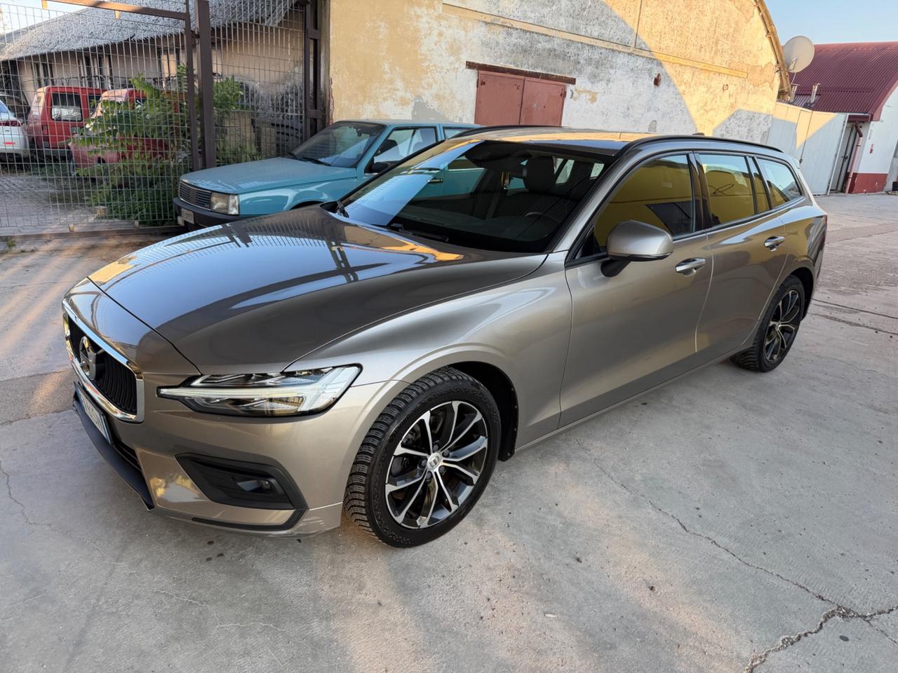 Volvo V60 D3 Business Navigatore 150cv - 2019